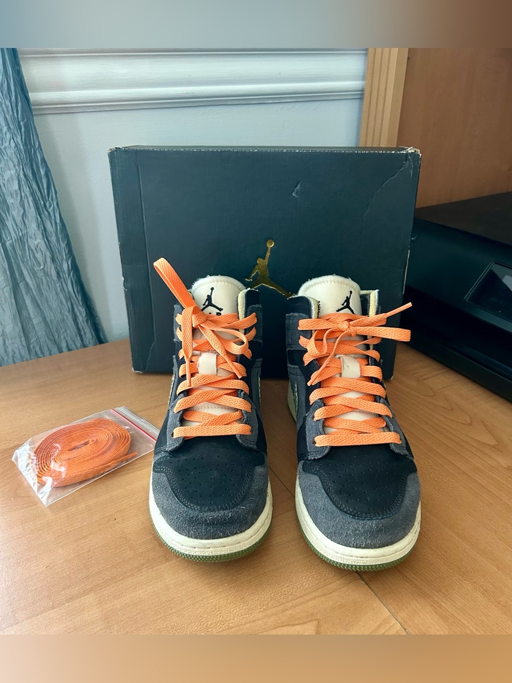Nike Air Jordan 1 mid SE craft boys shoes size 5 athletic tennis special edition